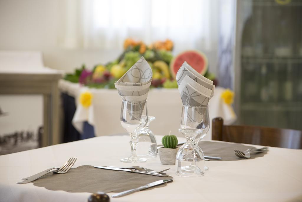 Hotel Silvia Misano Adriatico Luaran gambar