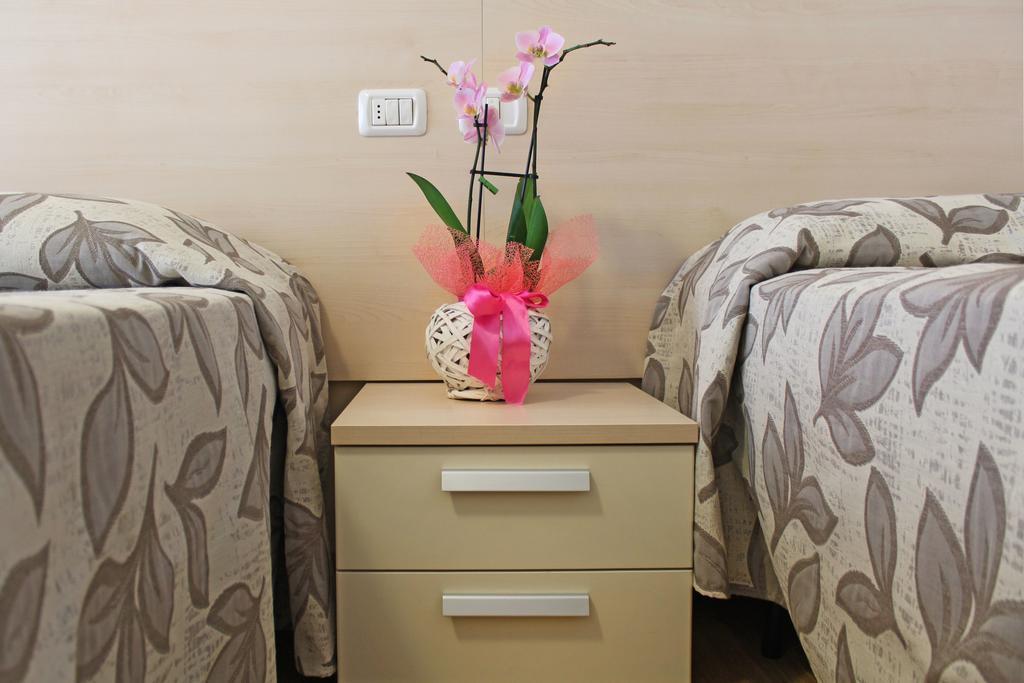 Hotel Silvia Misano Adriatico Luaran gambar