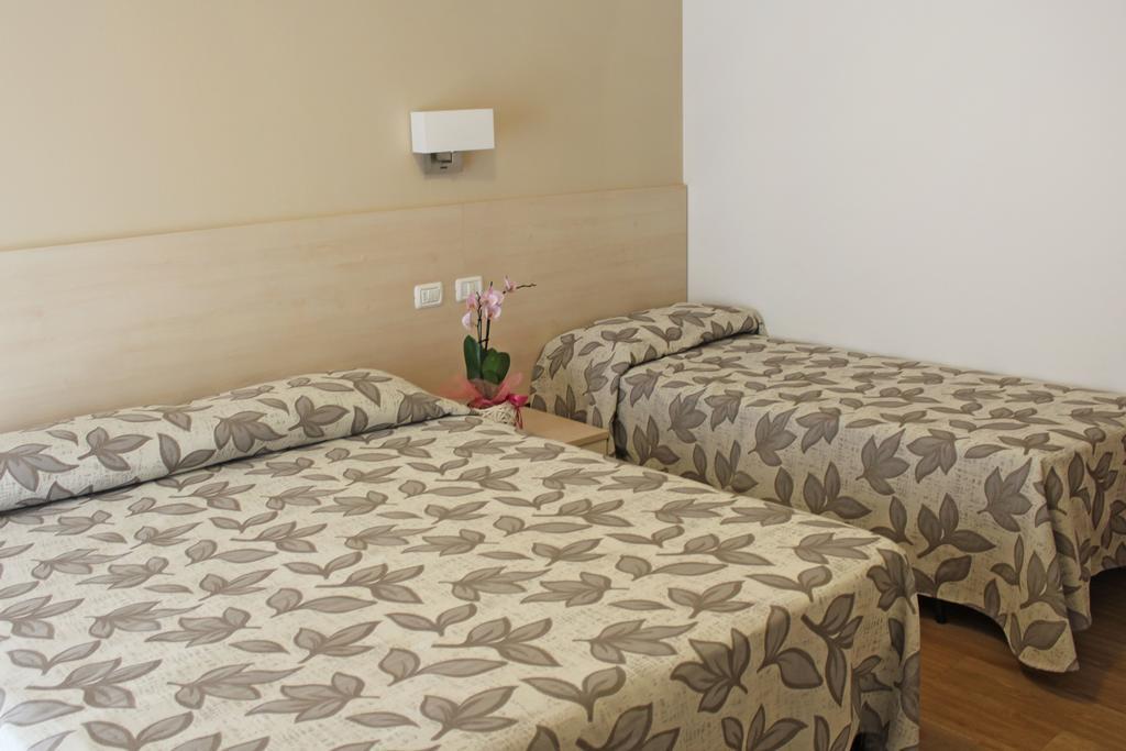 Hotel Silvia Misano Adriatico Luaran gambar