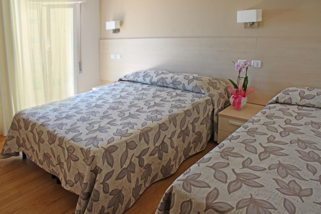 Hotel Silvia Misano Adriatico Luaran gambar