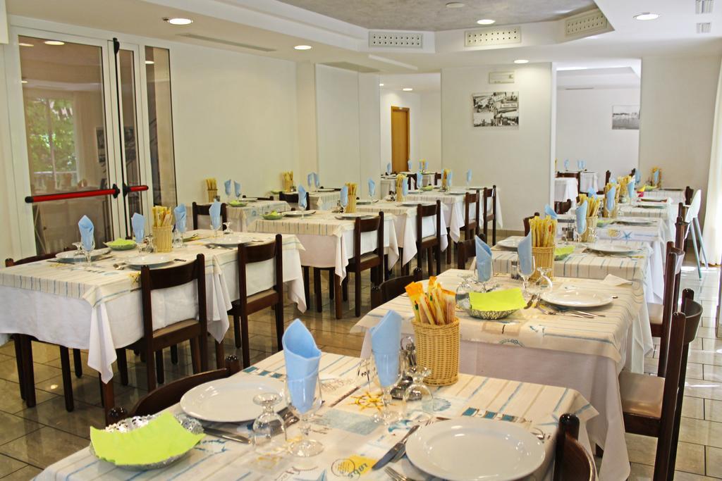 Hotel Silvia Misano Adriatico Luaran gambar